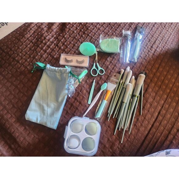 30 Pieces Green Makeup Brushes Kit Foundation Eyeshadow Brushes Set - Picture 2 of 4